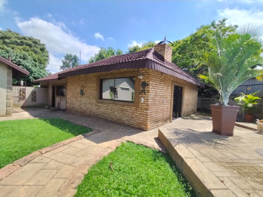 3 Bedroom Property for Sale in Protea Park North West